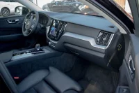 Volvo XC60 AWD DARK Plus Intelli Safe PRO Wntr 2 335kW thumbnail