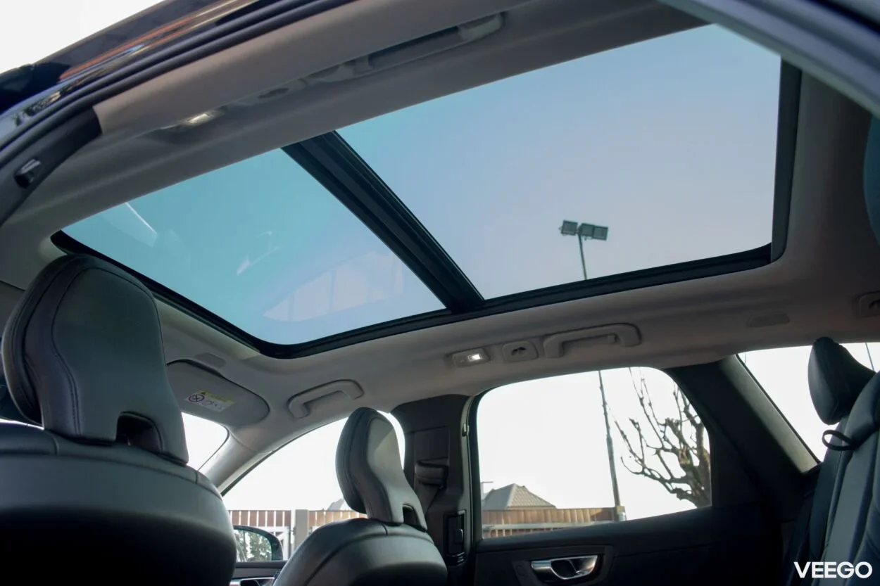 Volvo XC60 AWD DARK Plus Intelli Safe PRO Wntr 2 335kW