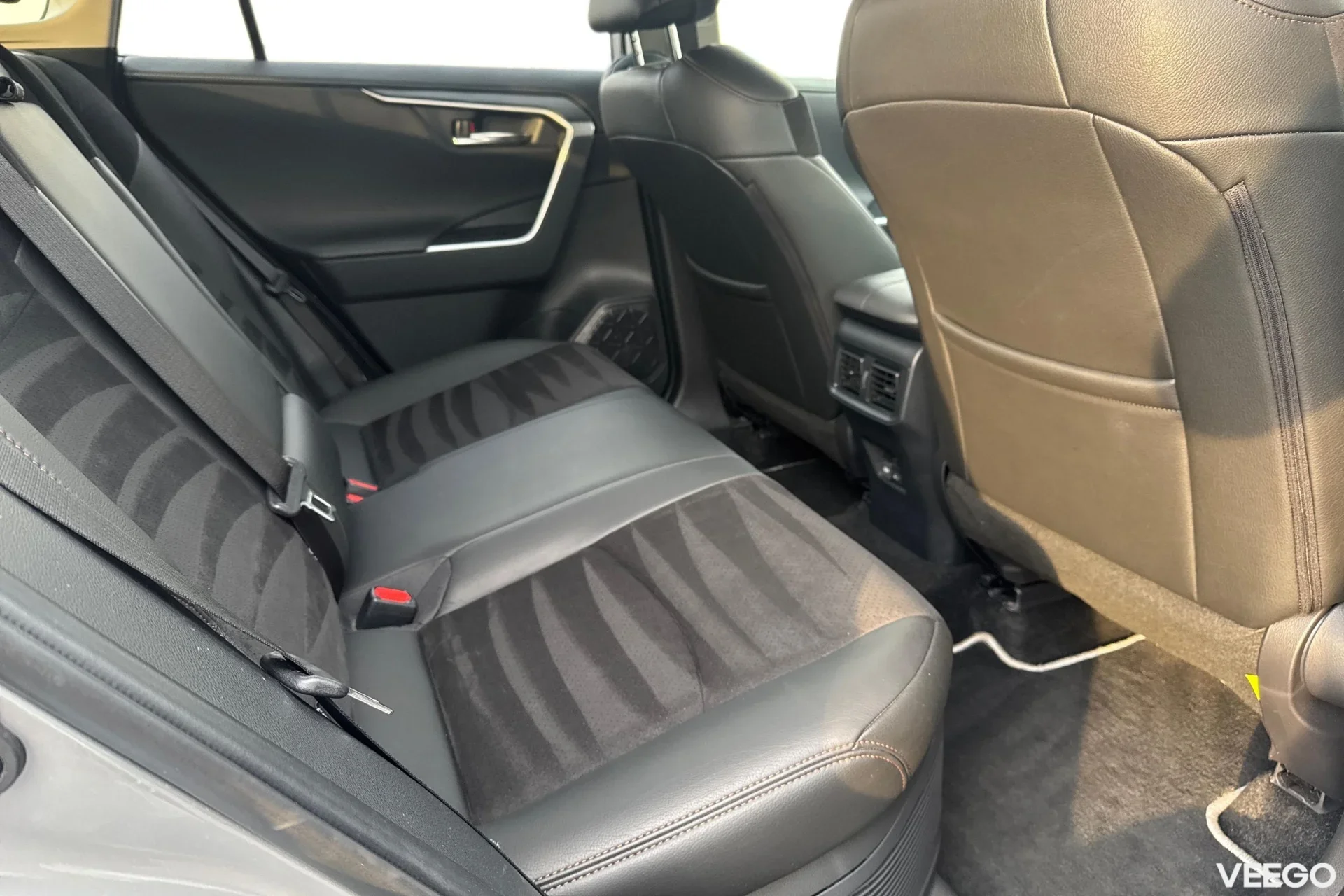 Toyota RAV4 4WD Luxury Plus 2.5 131kW