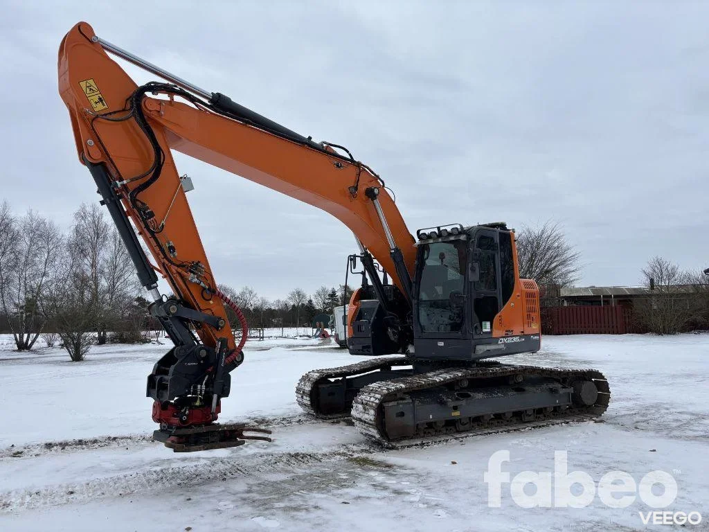 Doosan DX 255 LC-5 Bandgrävare (121630) 129kW