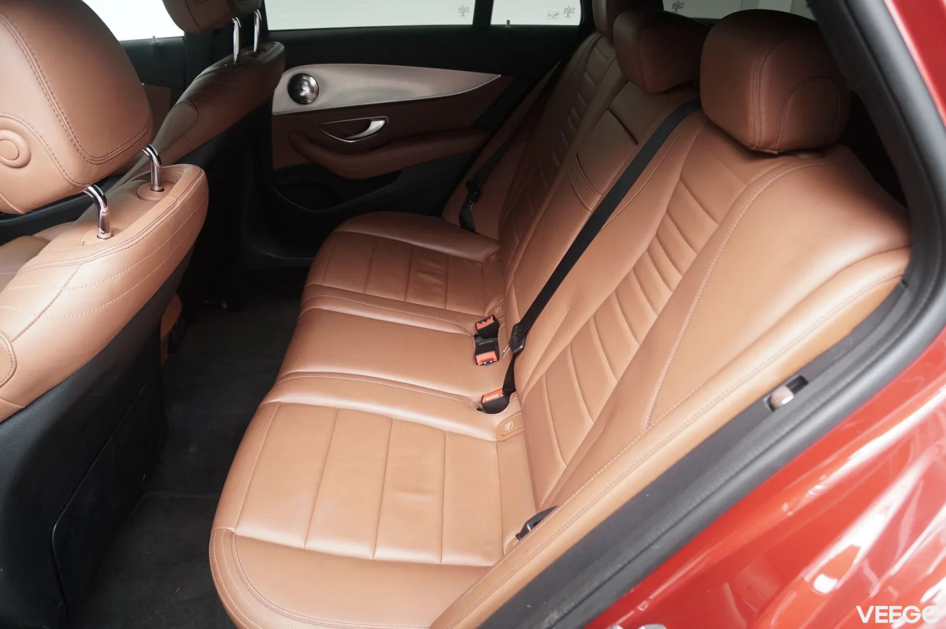 Mercedes-Benz E220 - 2 143kW