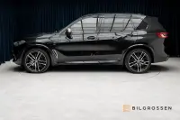 BMW X5 M50i xDrive V8 530hk Innovation H/K Panorama Laser 390kW thumbnail