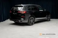 BMW X5 M50i xDrive V8 530hk Innovation H/K Panorama Laser 390kW thumbnail