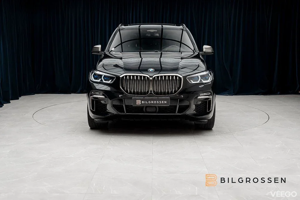 BMW X5 M50i xDrive V8 530hk Innovation H/K Panorama Laser 390kW