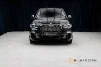 BMW X5 M50i xDrive V8 530hk Innovation H/K Panorama Laser 390kW thumbnail