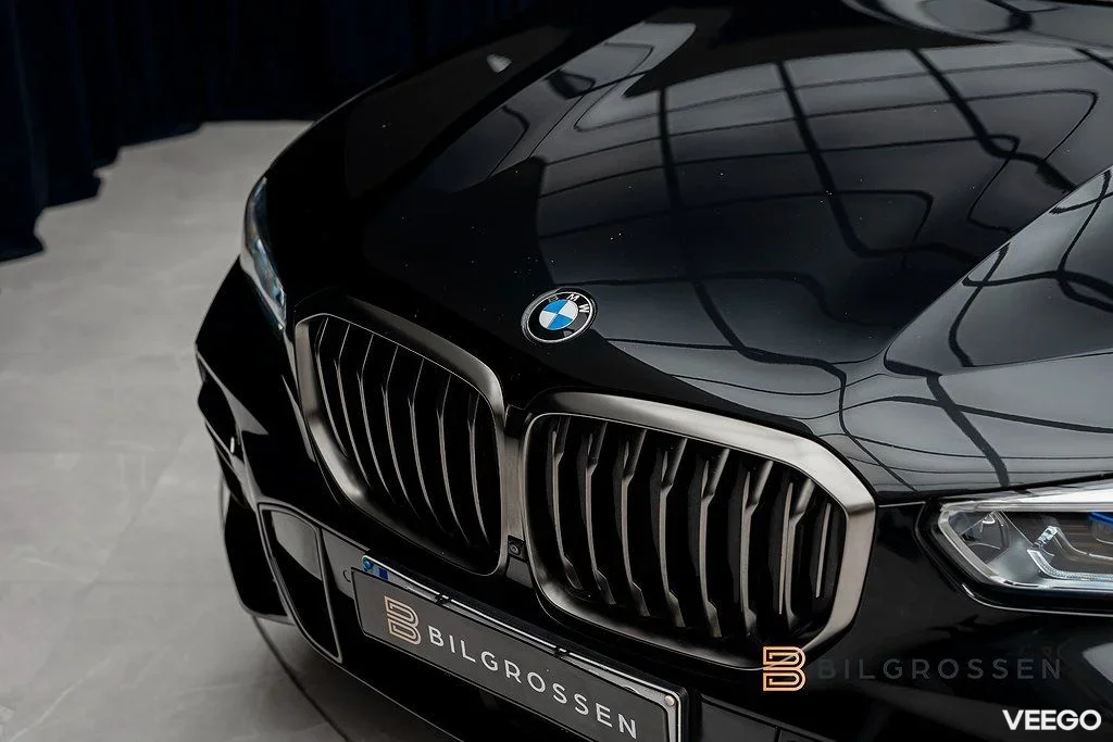 BMW X5 M50i xDrive V8 530hk Innovation H/K Panorama Laser 390kW