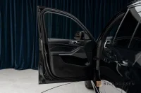 BMW X5 M50i xDrive V8 530hk Innovation H/K Panorama Laser 390kW thumbnail