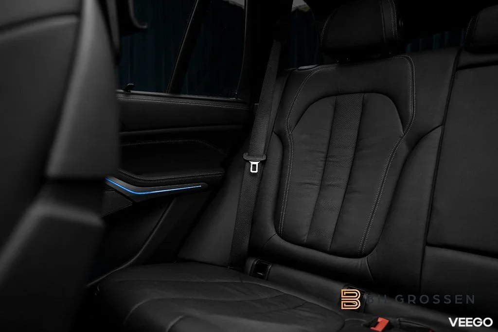 BMW X5 M50i xDrive V8 530hk Innovation H/K Panorama Laser 390kW