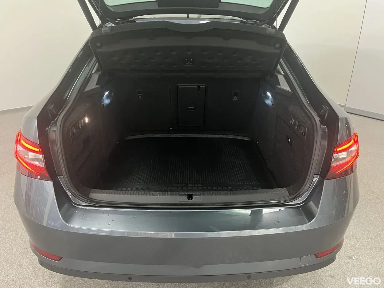 Skoda Superb Elegance 7-k DSG 1.4 110kW