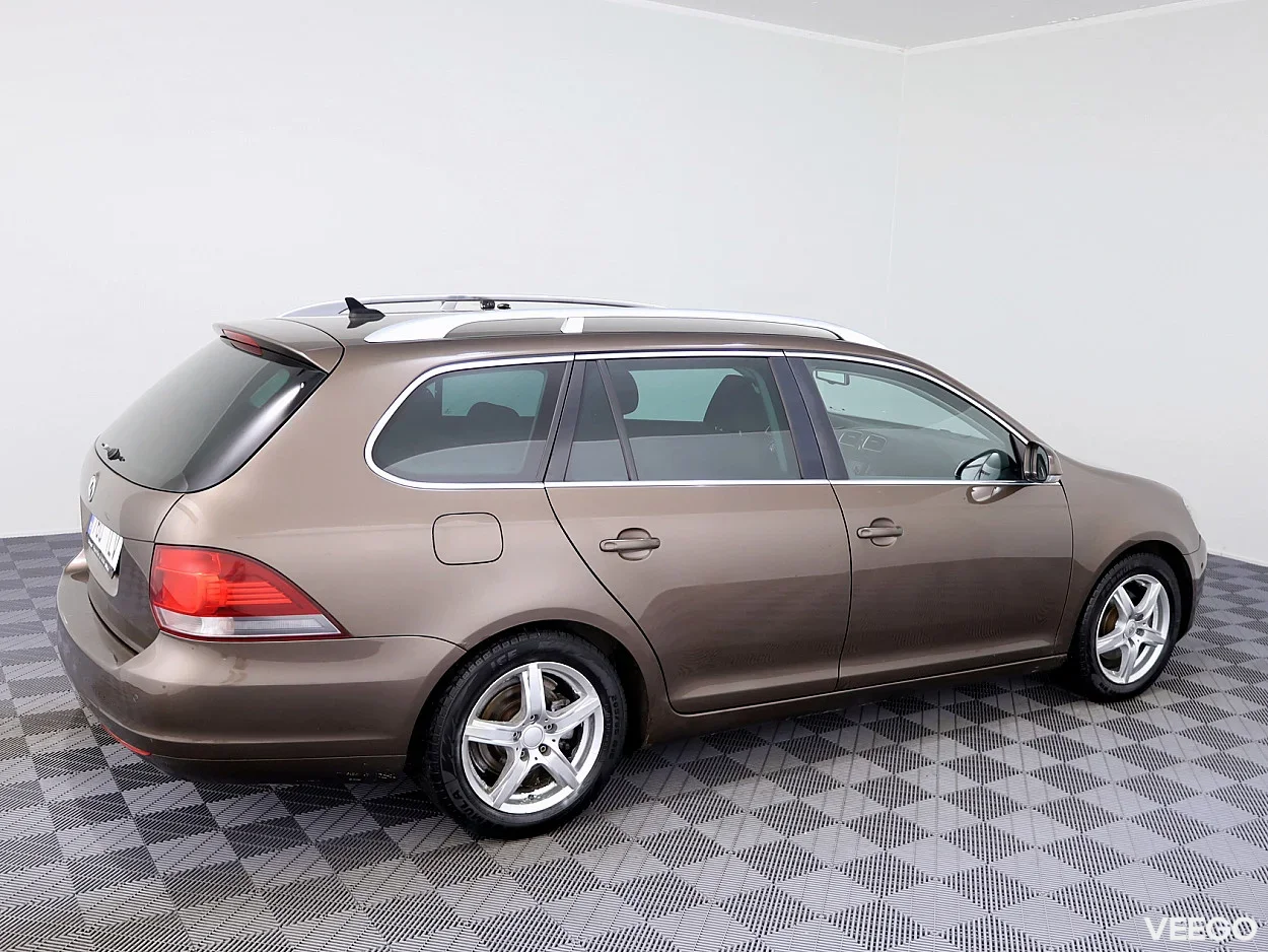 Volkswagen Golf 1.6 77kW