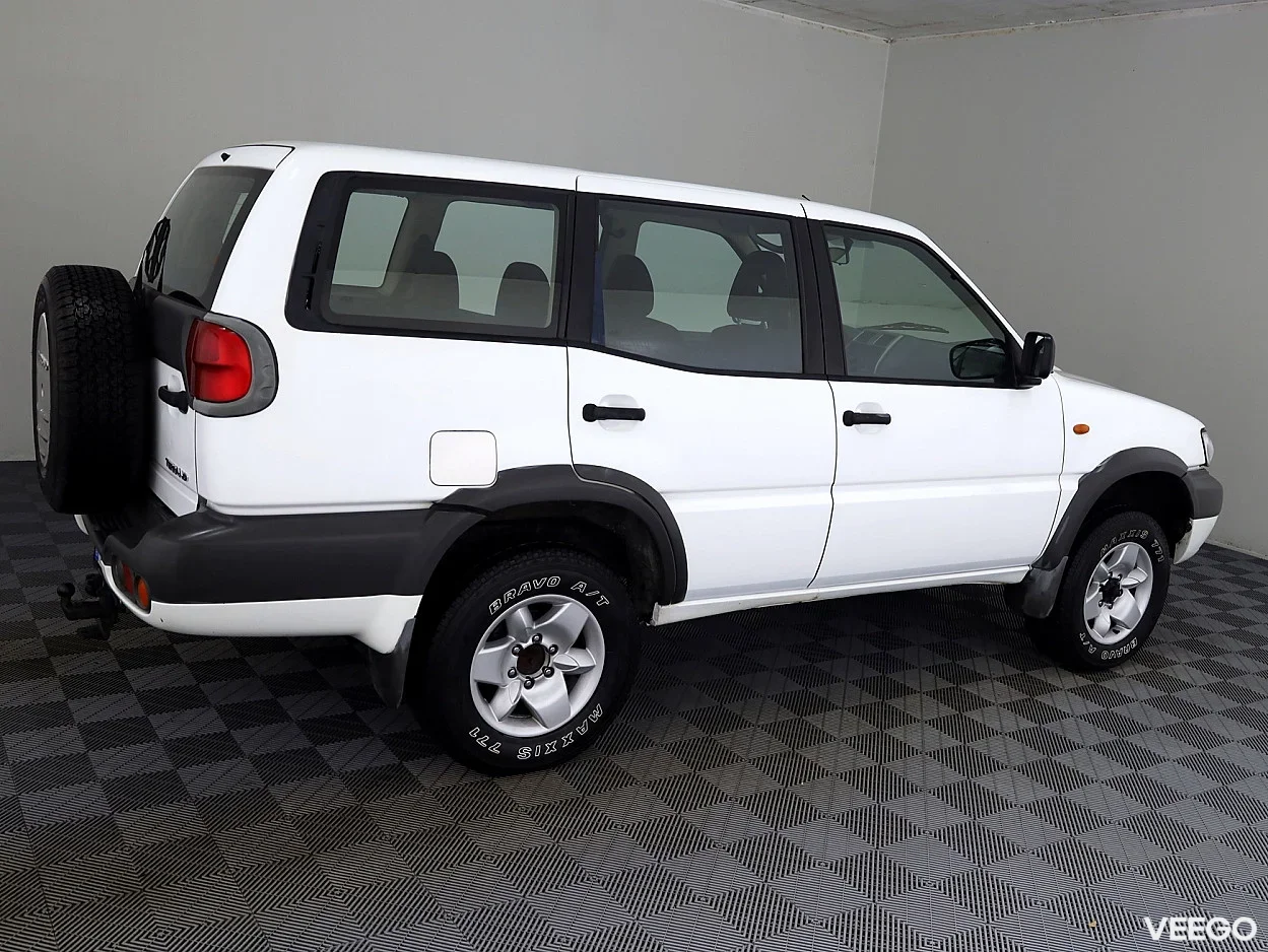 Nissan Terrano 2.7 93kW