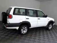 Nissan Terrano 2.7 93kW thumbnail