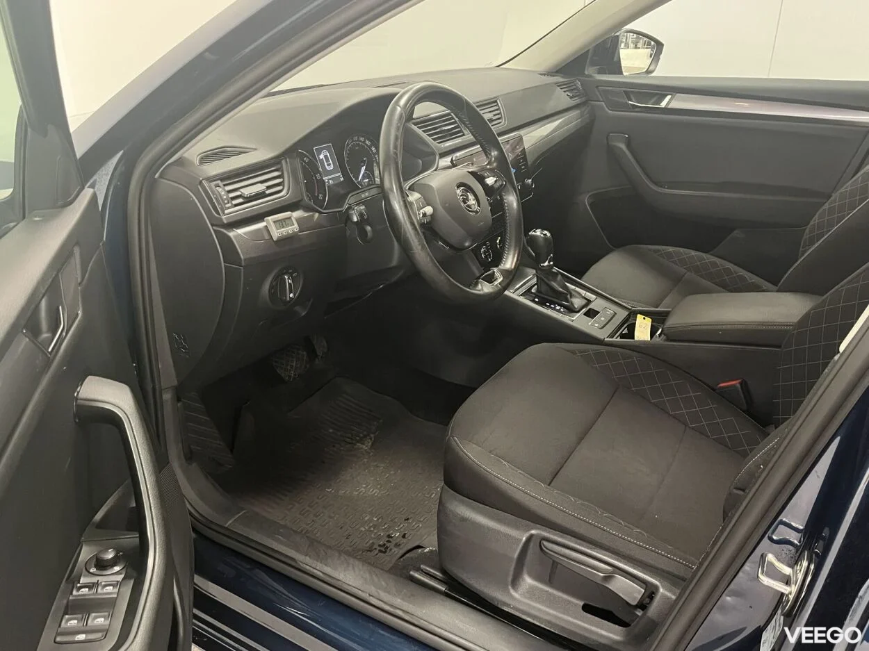 Skoda Superb Combi Active FL PLUS 7-k DSG 4x4 2 140kW