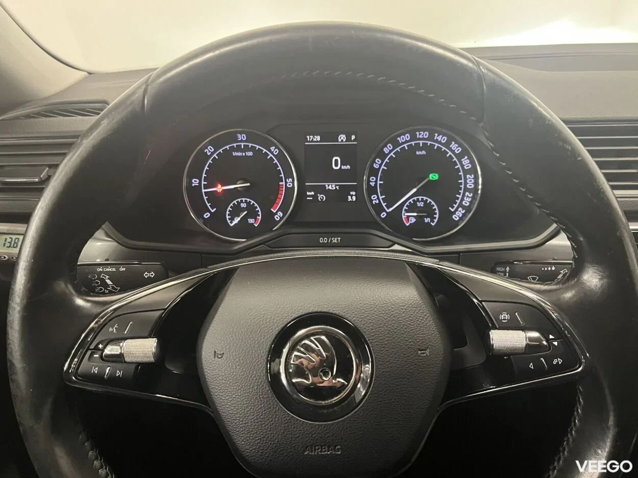 Skoda Superb Combi Active FL PLUS 7-k DSG 4x4 2 140kW