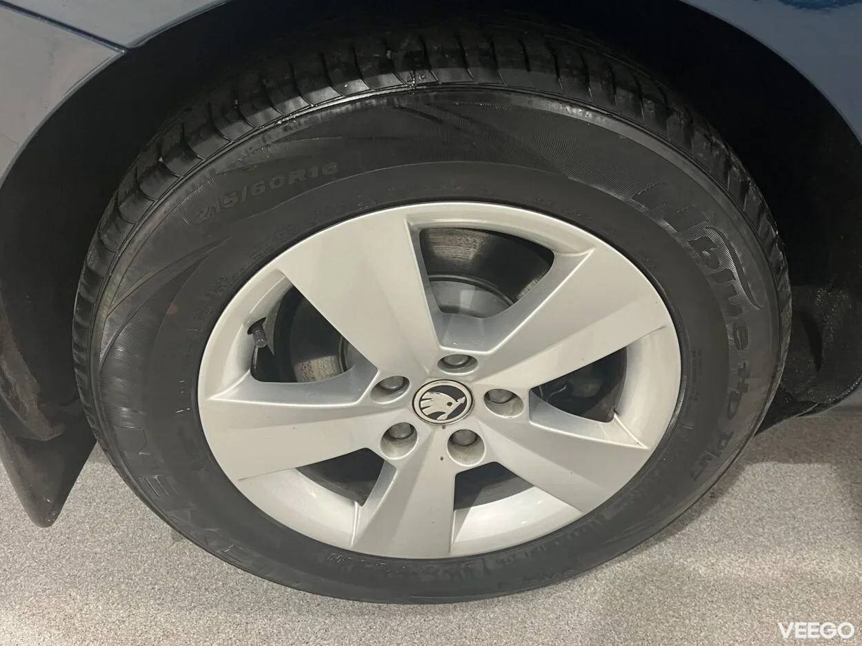 Skoda Superb Combi Active FL PLUS 7-k DSG 4x4 2 140kW