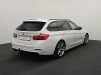 BMW 320 2 120kW thumbnail