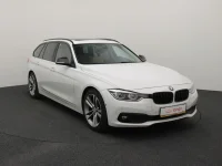 BMW 320 2 120kW thumbnail