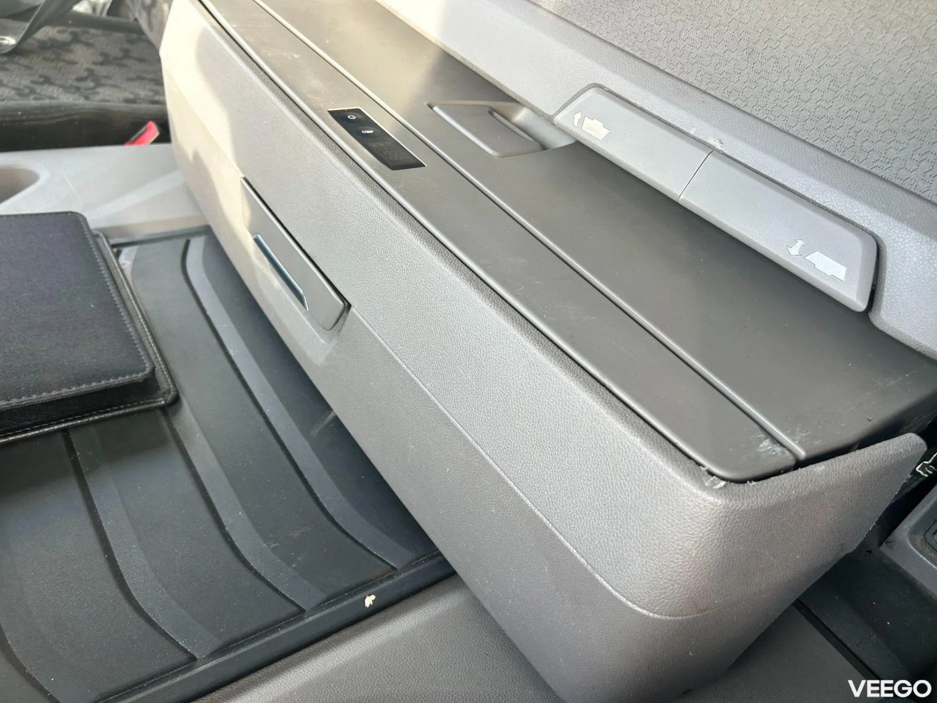 Scania G410 8x4*4 EURO6 + MITSUBISHI TU100SA 302kW