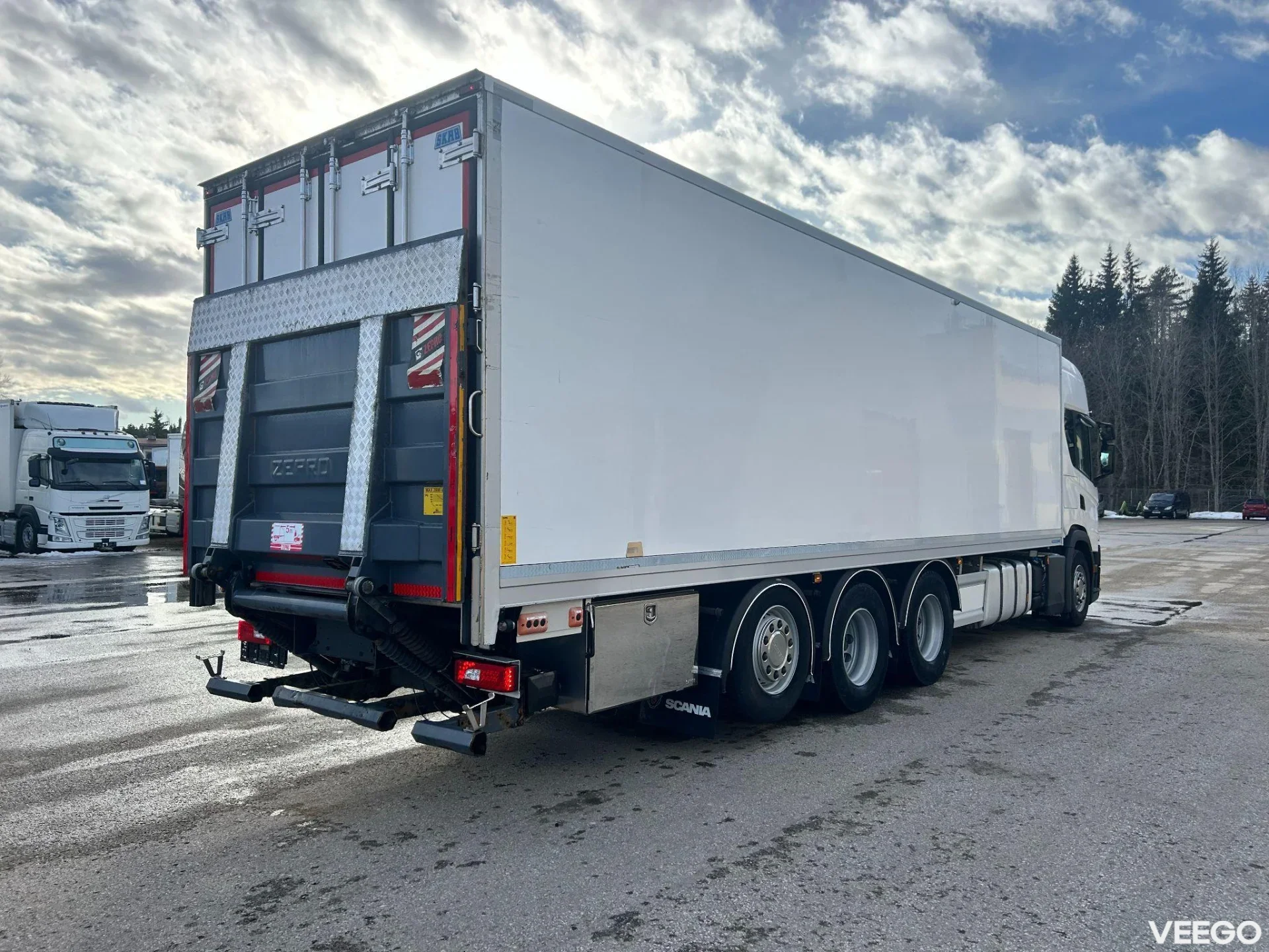 Scania G410 8x4*4 EURO6 + MITSUBISHI TU100SA 302kW