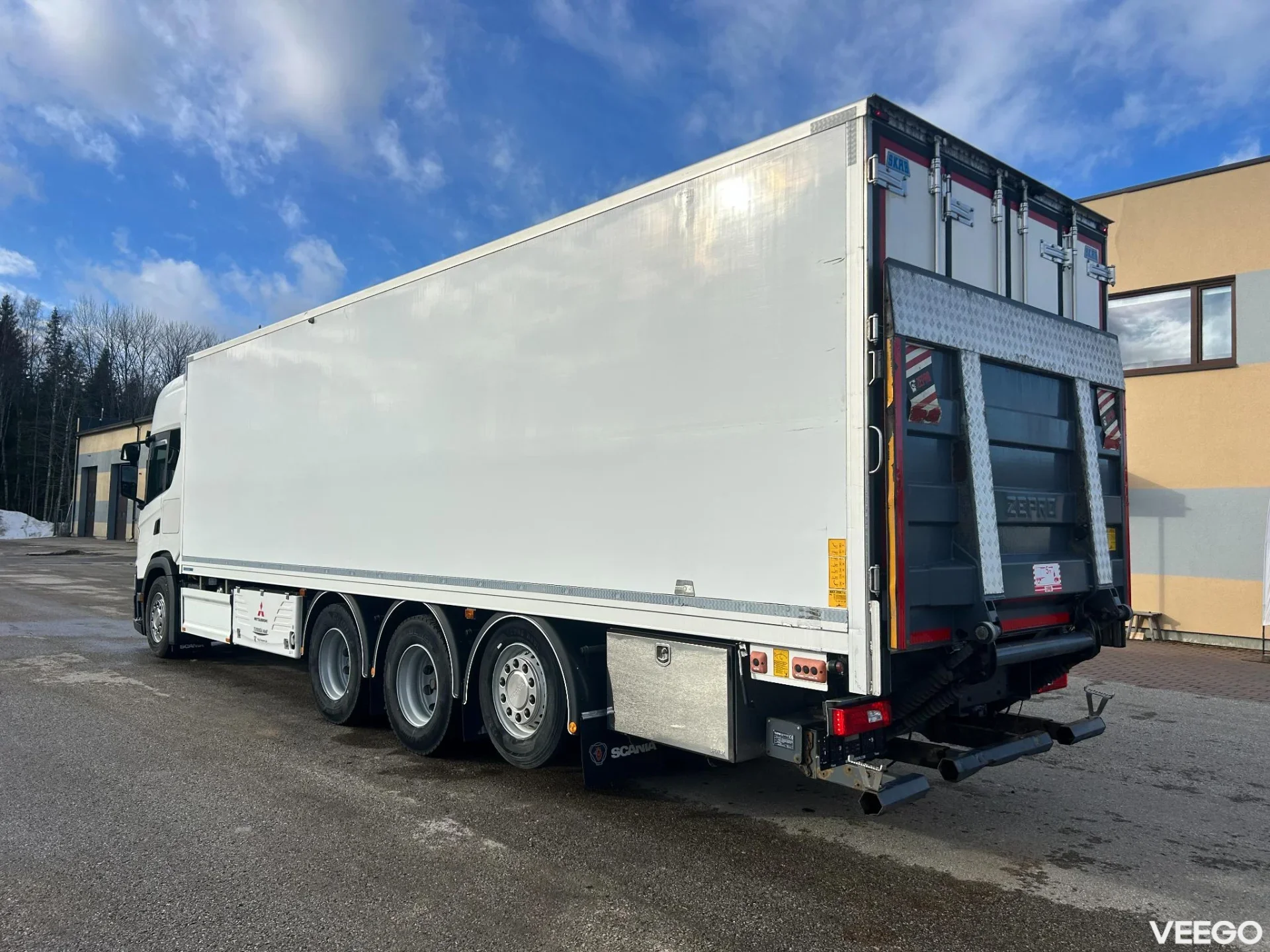 Scania G410 8x4*4 EURO6 + MITSUBISHI TU100SA 302kW