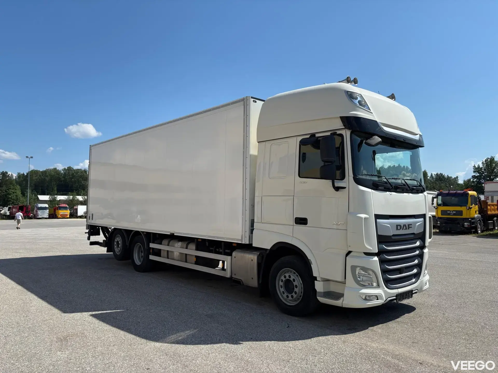 DAF XF 530 6x2 + CARRIER SUPRA 1150U 390kW