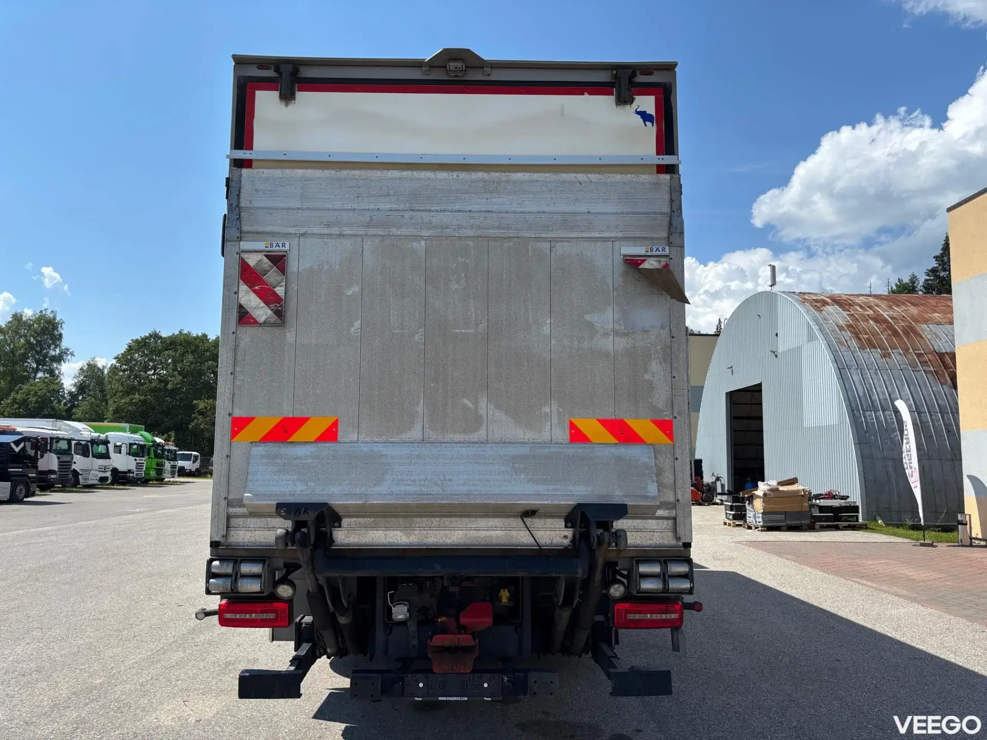 DAF XF 530 6x2 + CARRIER SUPRA 1150U 390kW