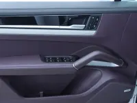 Porsche Cayenne E-Hybrid 346kW thumbnail