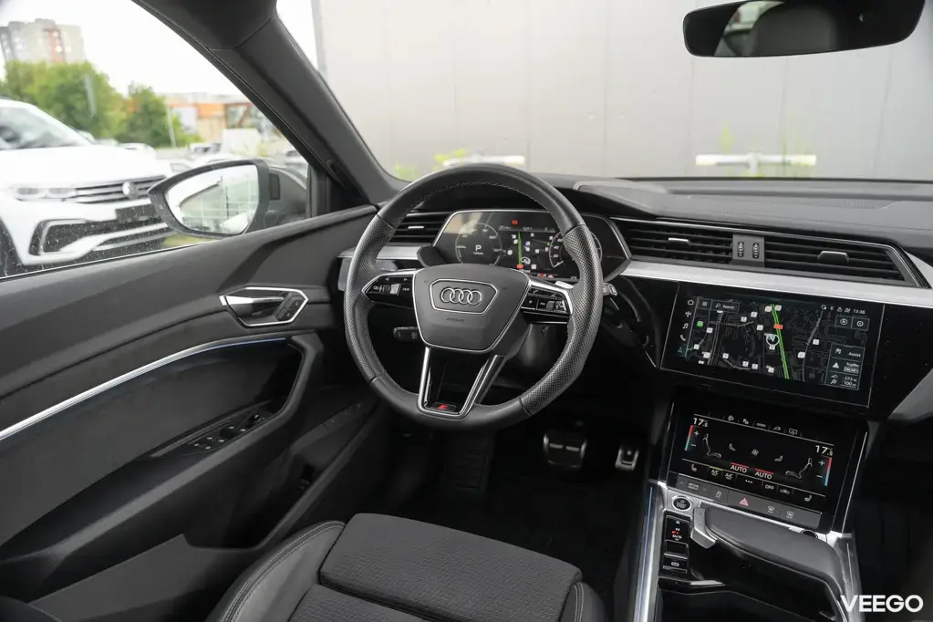 Audi Q8 e-tron 300kW