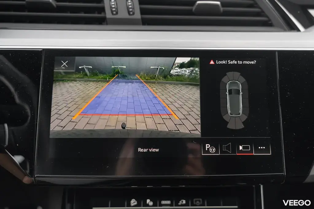 Audi Q8 e-tron 300kW