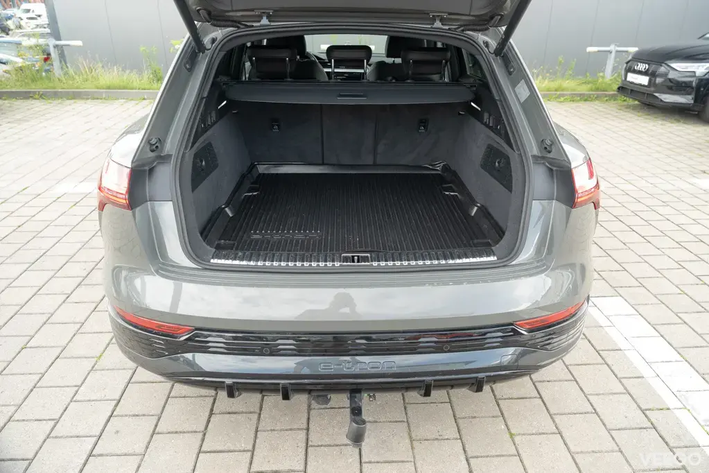 Audi Q8 e-tron 300kW