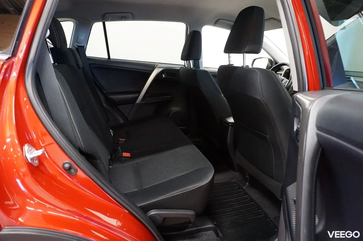 Toyota RAV4 Luxury 2 111kW