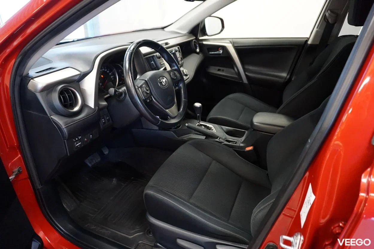 Toyota RAV4 Luxury 2 111kW