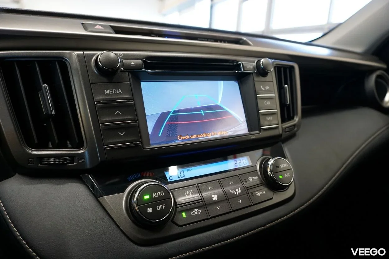 Toyota RAV4 Luxury 2 111kW