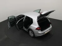 Volkswagen Golf 2 110kW thumbnail