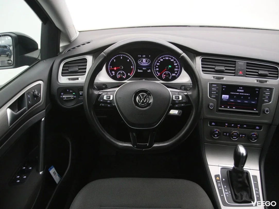 Volkswagen Golf 1.6 81kW