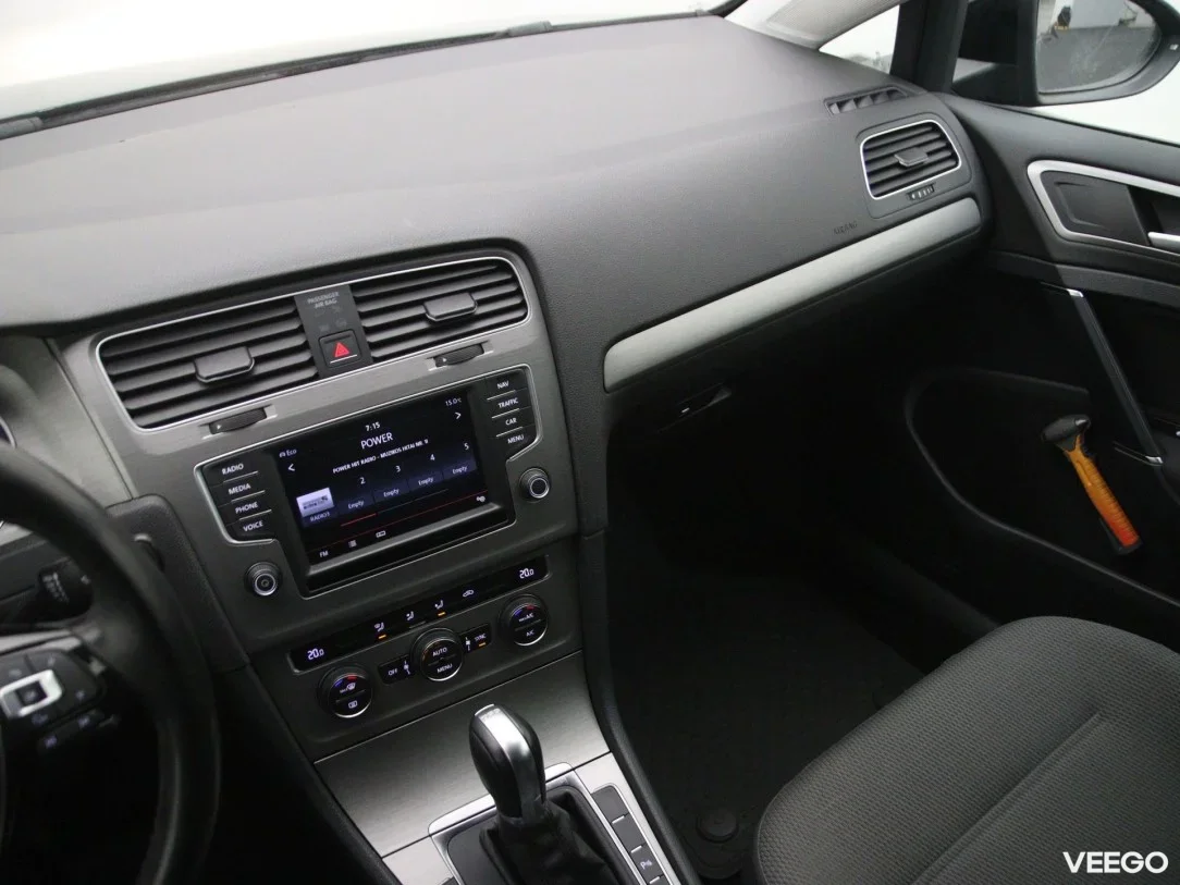 Volkswagen Golf 1.6 81kW