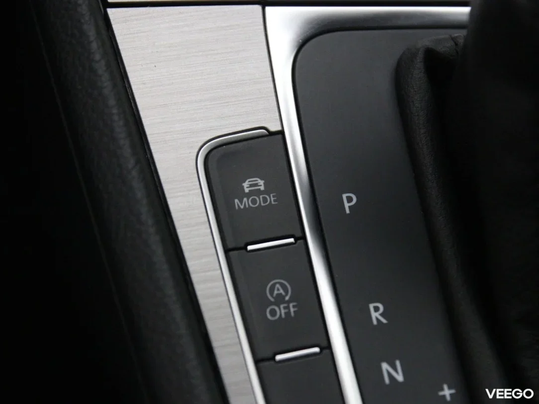 Volkswagen Golf 1.6 81kW