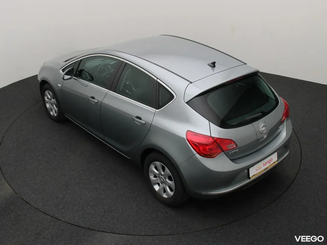 Opel Astra 1.6 81kW