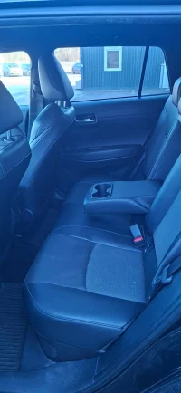 Toyota Corolla Luxury Hybrid FWD 2 112kW thumbnail