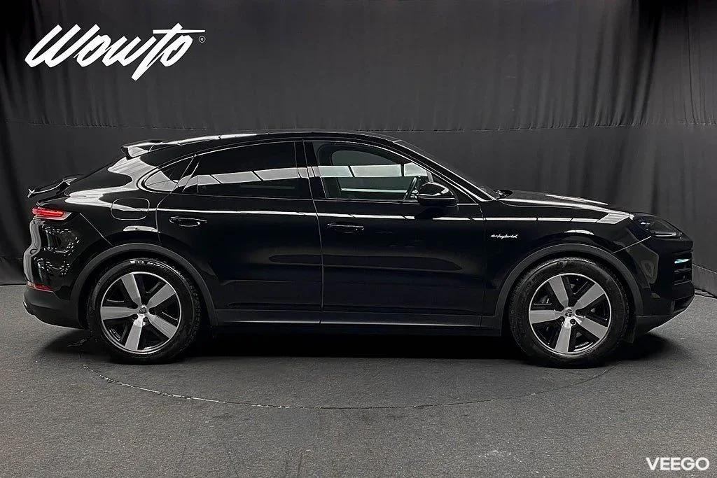 Porsche Cayenne Coupé E-Hybrid 470HK /Massage /Bose /Moms/4.95% 346kW