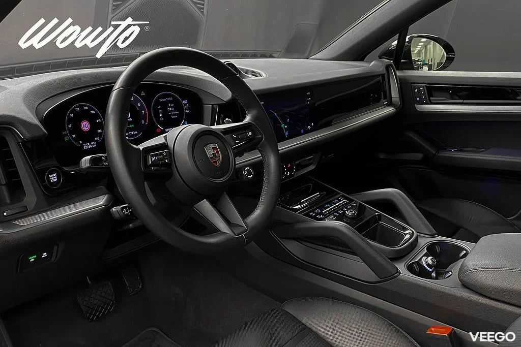 Porsche Cayenne Coupé E-Hybrid 470HK /Massage /Bose /Moms/4.95% 346kW