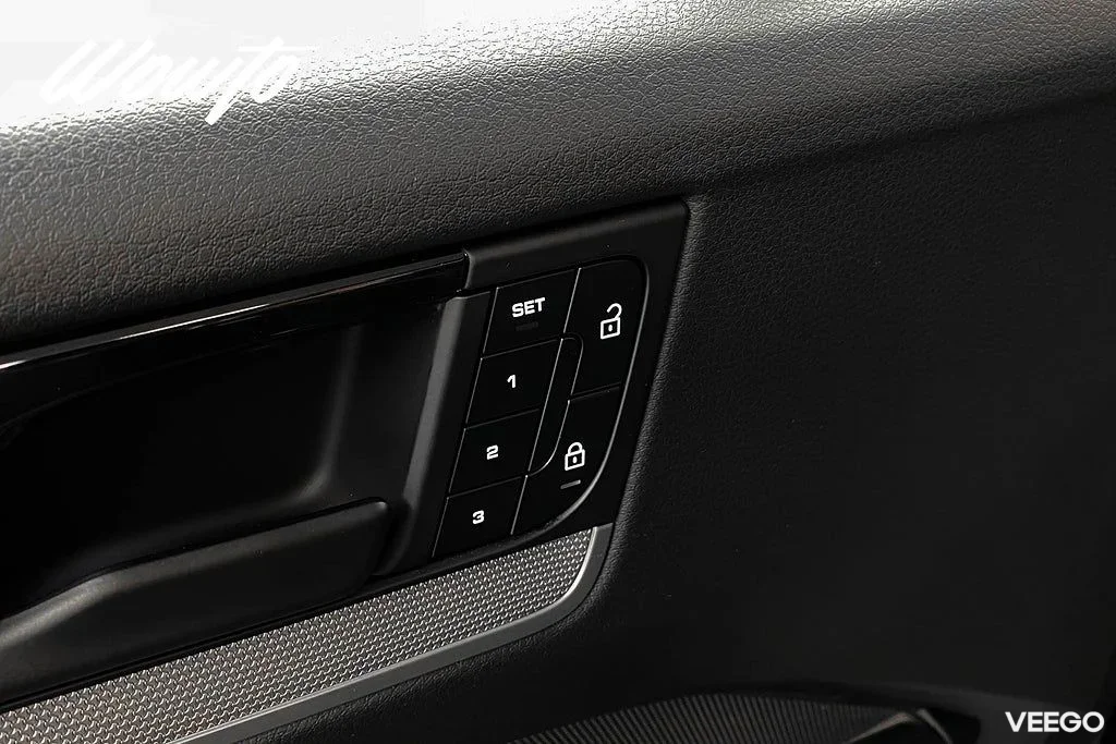 Porsche Cayenne Coupé E-Hybrid 470HK /Massage /Bose /Moms/4.95% 346kW