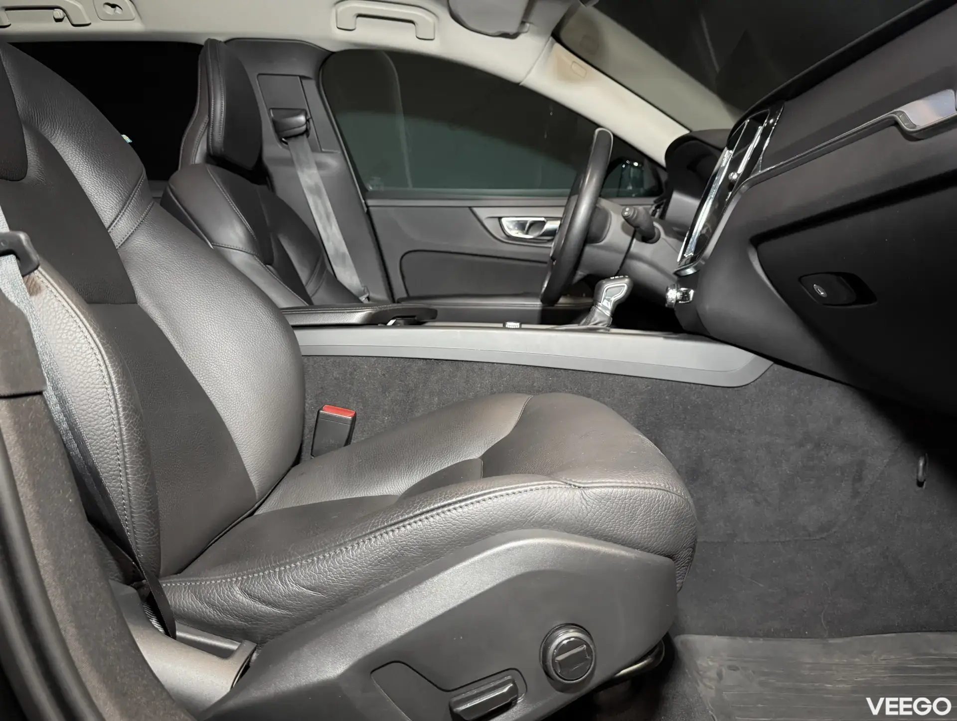 Volvo V60 Momentum AWD 2.0 110kW