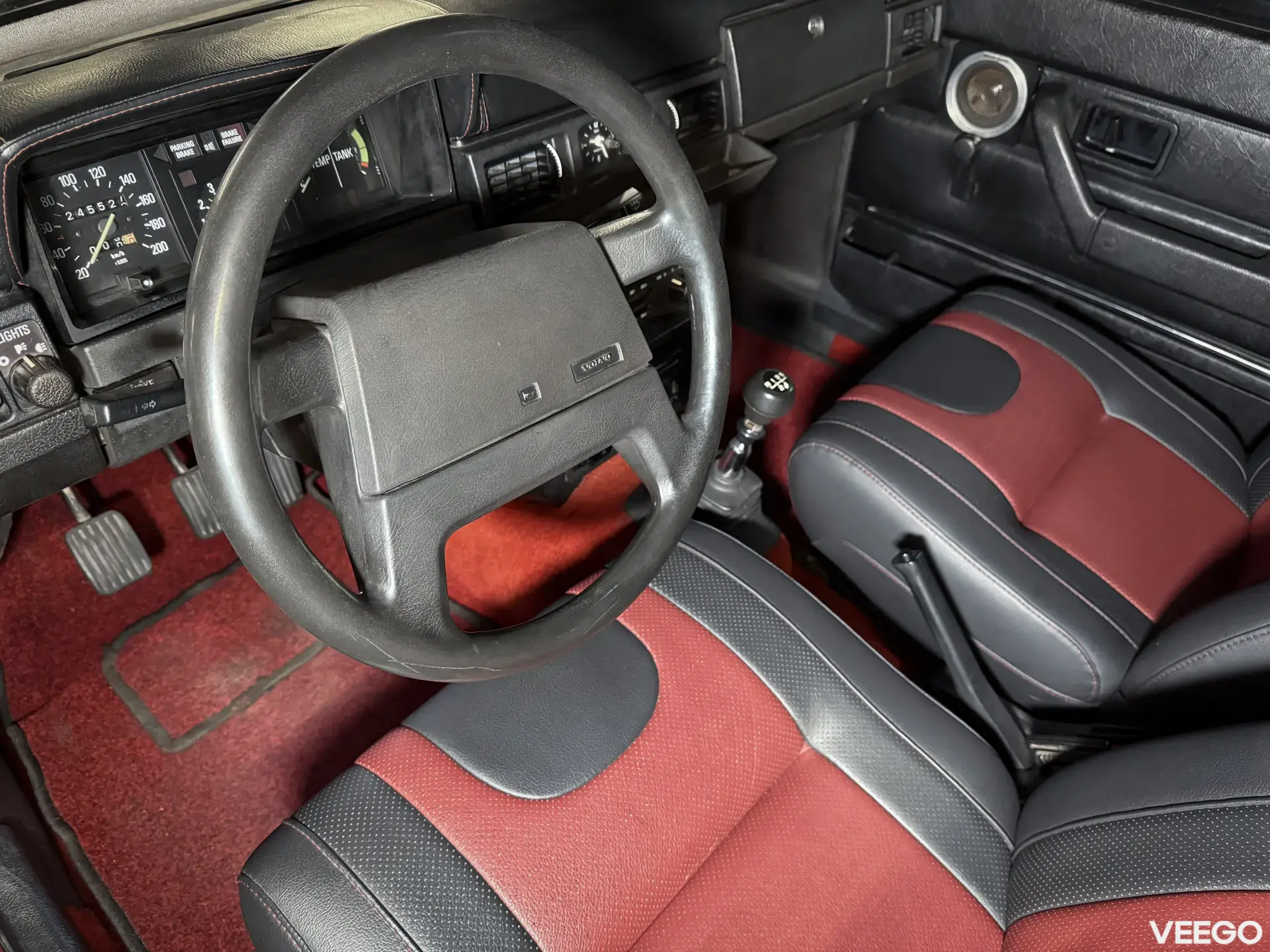 Volvo 244 DLS 2.3 86kW
