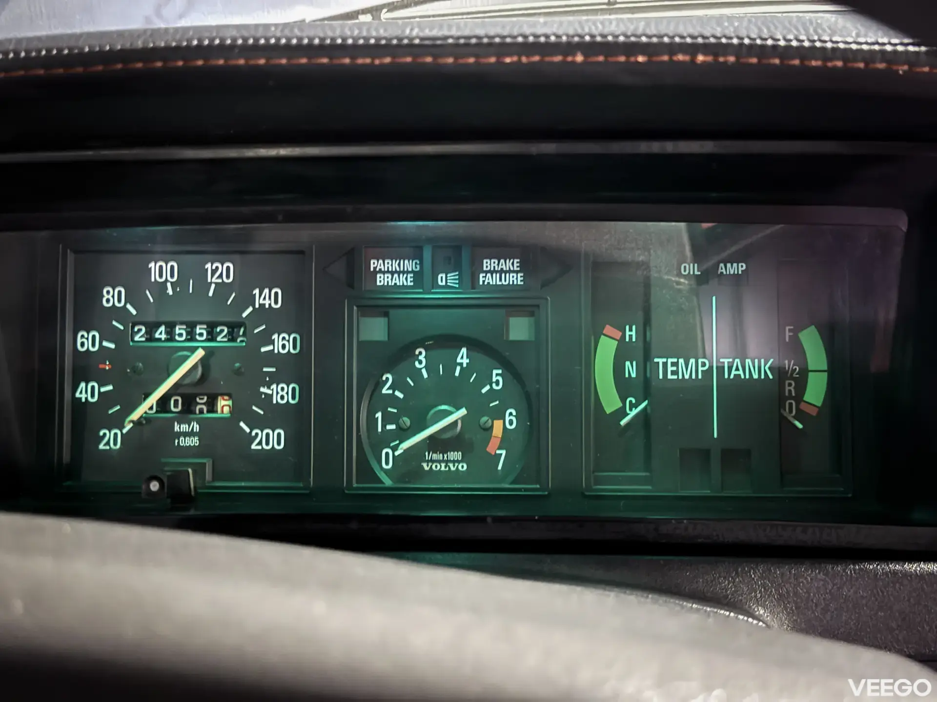 Volvo 244 DLS 2.3 86kW