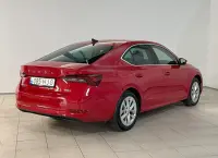 Skoda Octavia HB Elegance 1.5 110kW thumbnail