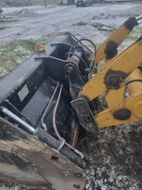 Caterpillar 444 Tiltrotator 82kW