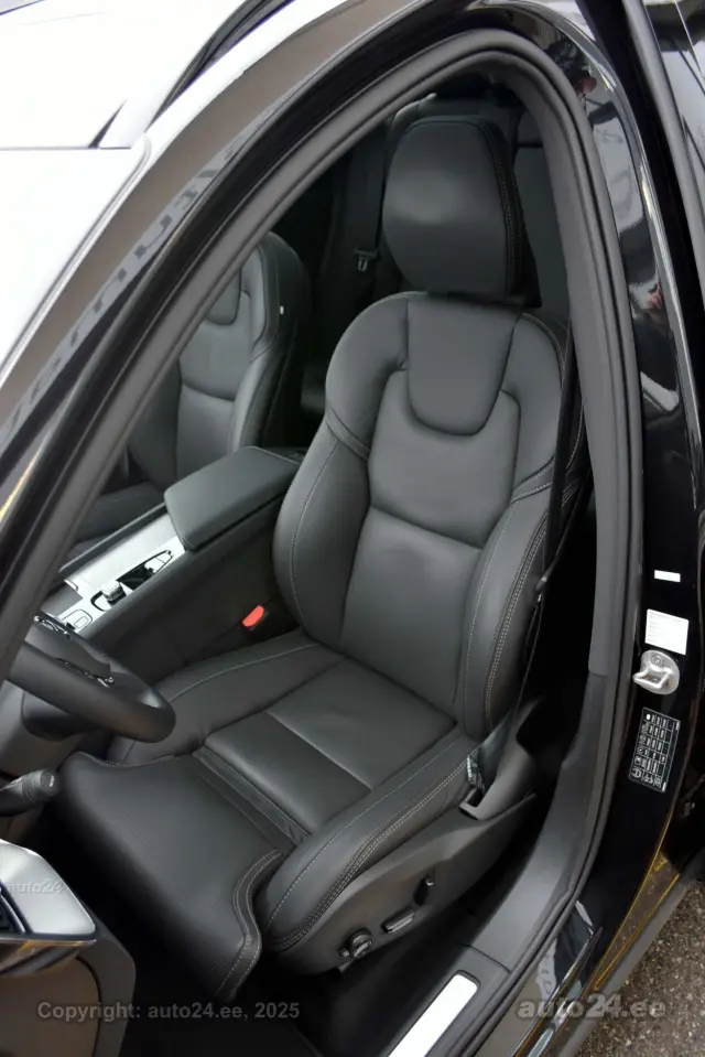 Image of Volvo XC60 AWD T8 4C LUXURY BLACK EDITION ULTIMATE INTELLI 2 335kW