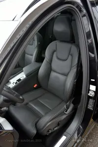 Volvo XC60 AWD T8 4C LUXURY BLACK EDITION ULTIMATE INTELLI 2 335kW thumbnail