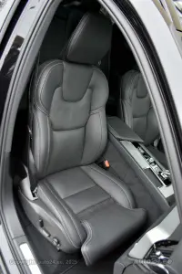 Volvo XC60 AWD T8 4C LUXURY BLACK EDITION ULTIMATE INTELLI 2 335kW thumbnail